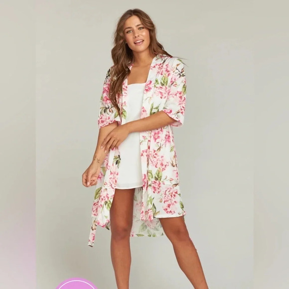 Show me your mumu Floral Pink Robe - Picture 1 of 6